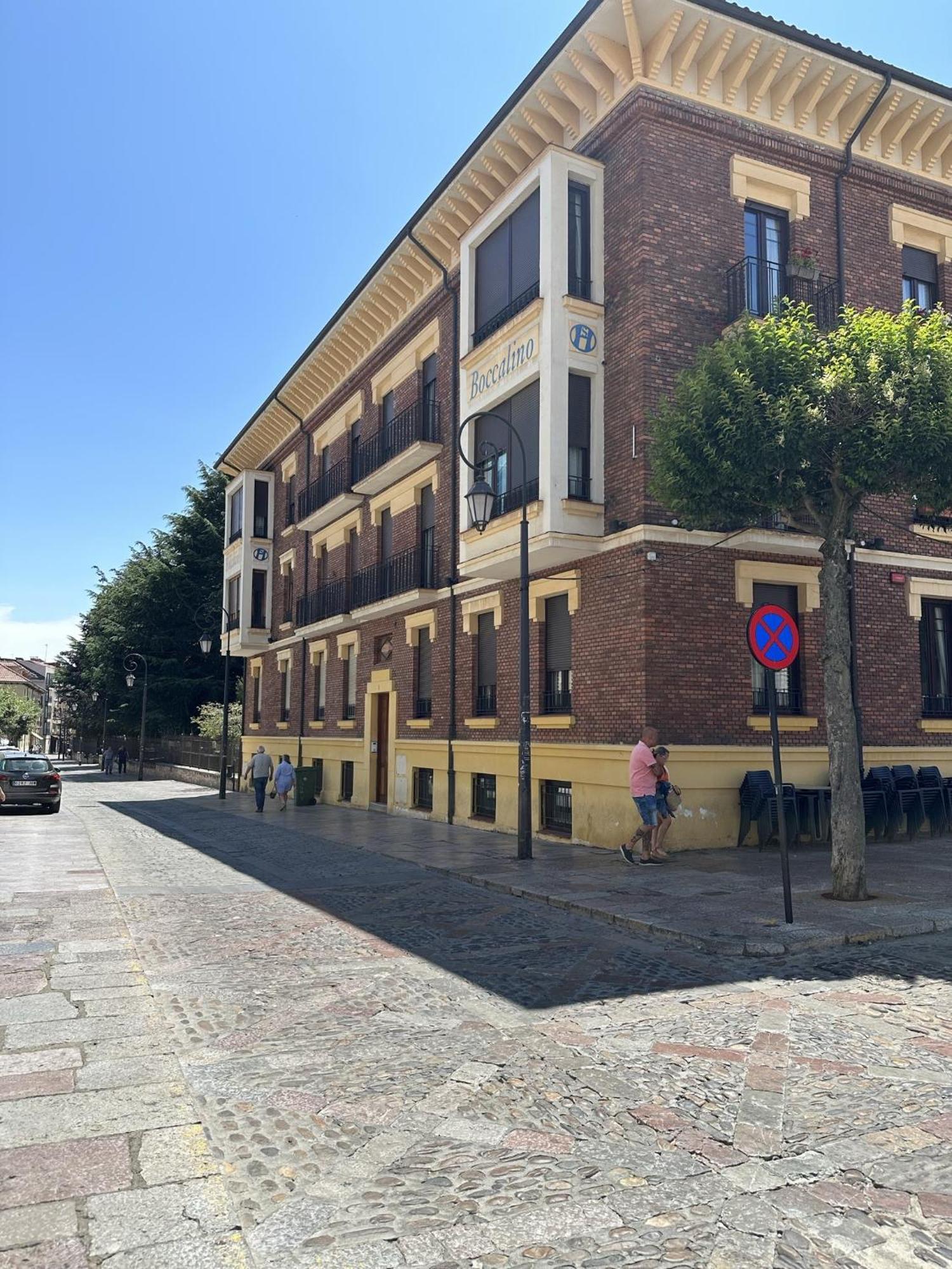 Hostal Restaurante Boccalino Leão Exterior foto